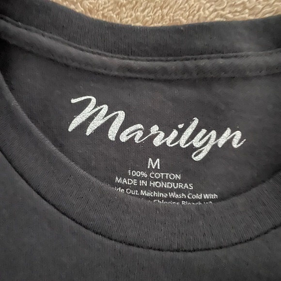 3 T - shirt Bundle Superman and Marilyn Monroe S - M Men’s or Women’s - Picture 7 of 7